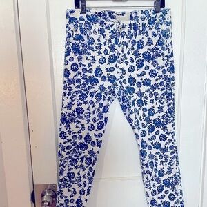 Forever 21 Plus White Blue Floral Jeans size 12 E